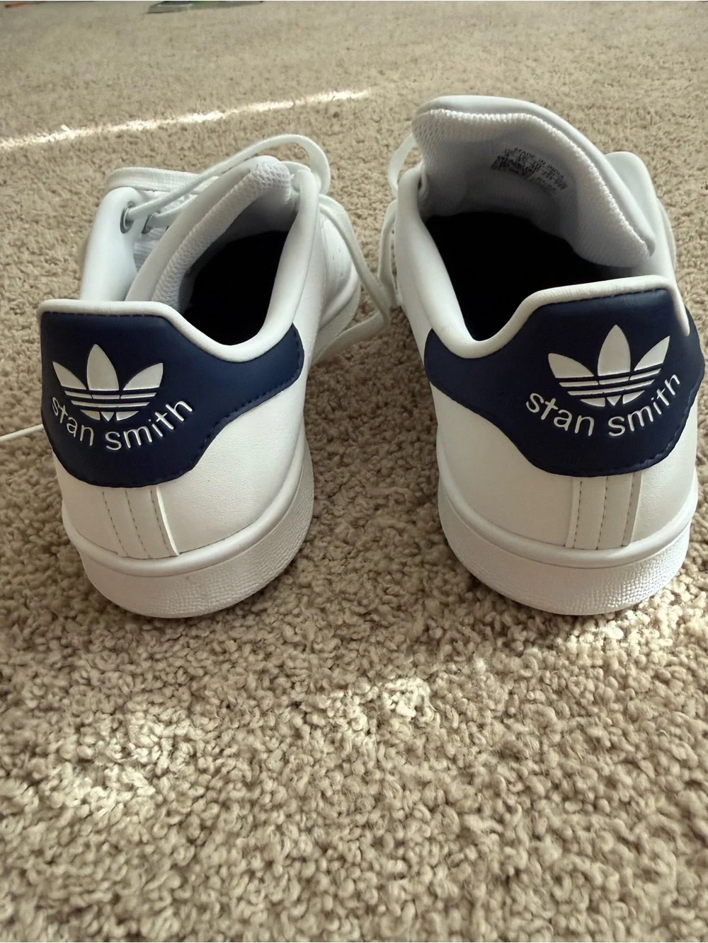 Like New Adidas Stan Smith big kid size 4